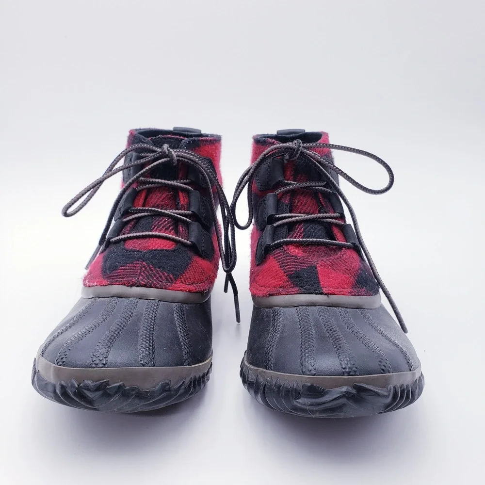 Sorel Out N About Rain Boots Red Black Buffalo Plaid Waterproof Duck Boots 8.5‎